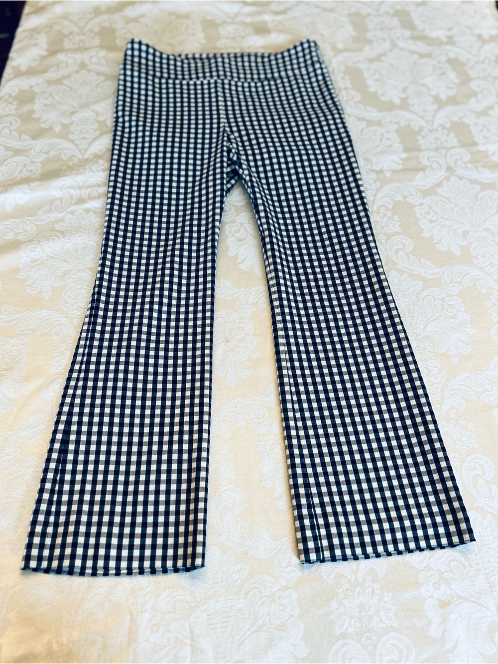 J. McLaughlin Women’s Black and White Gingham Flare Pants cropped
